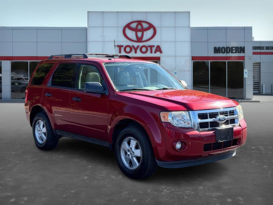 2010 Ford Escape XLT photo 3