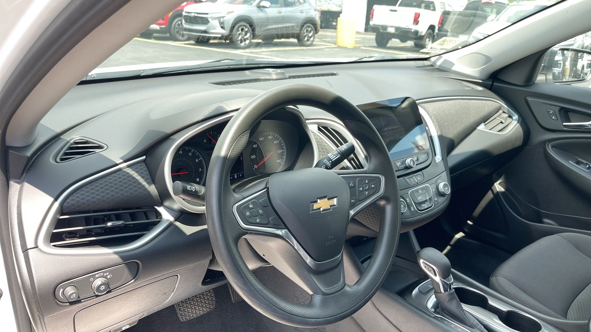 2022 Chevrolet Malibu LS photo 10