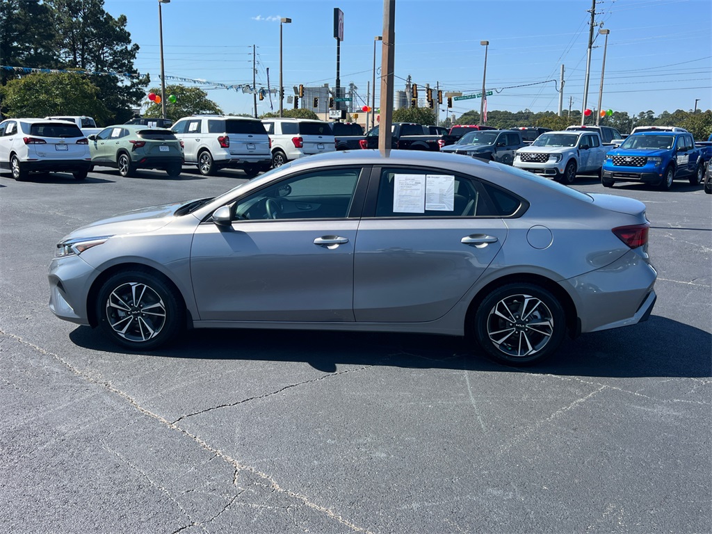 2024 Kia Forte LXS photo 4