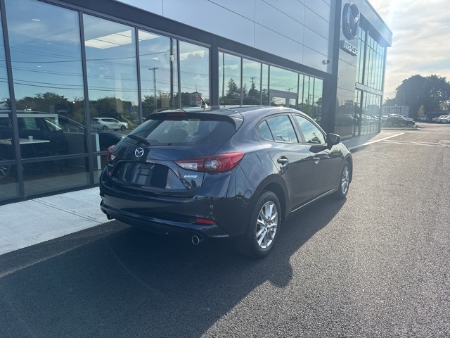 2017 Mazda Mazda3 Sport photo 2