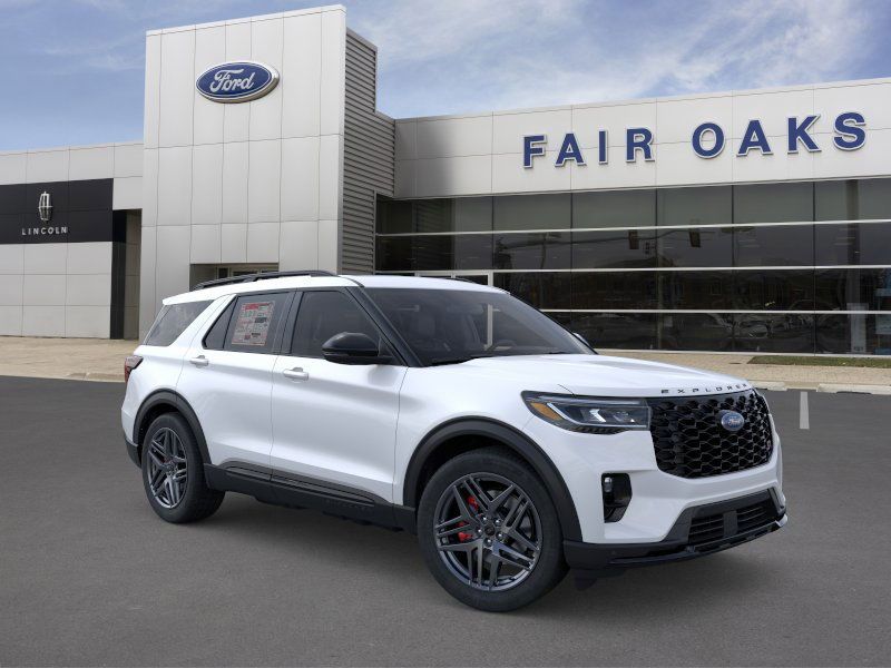 2025 Ford Explorer ST photo 7