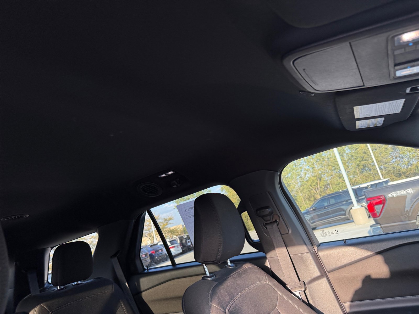 2020 Ford Explorer XLT photo 18