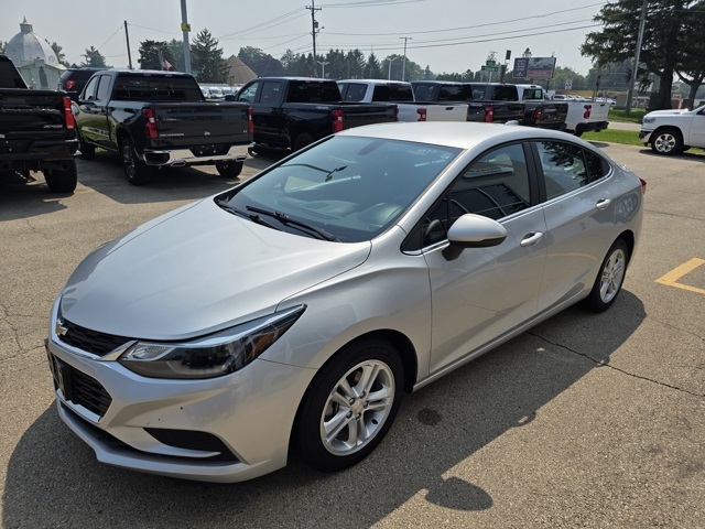2018 Chevrolet Cruze LT photo 4