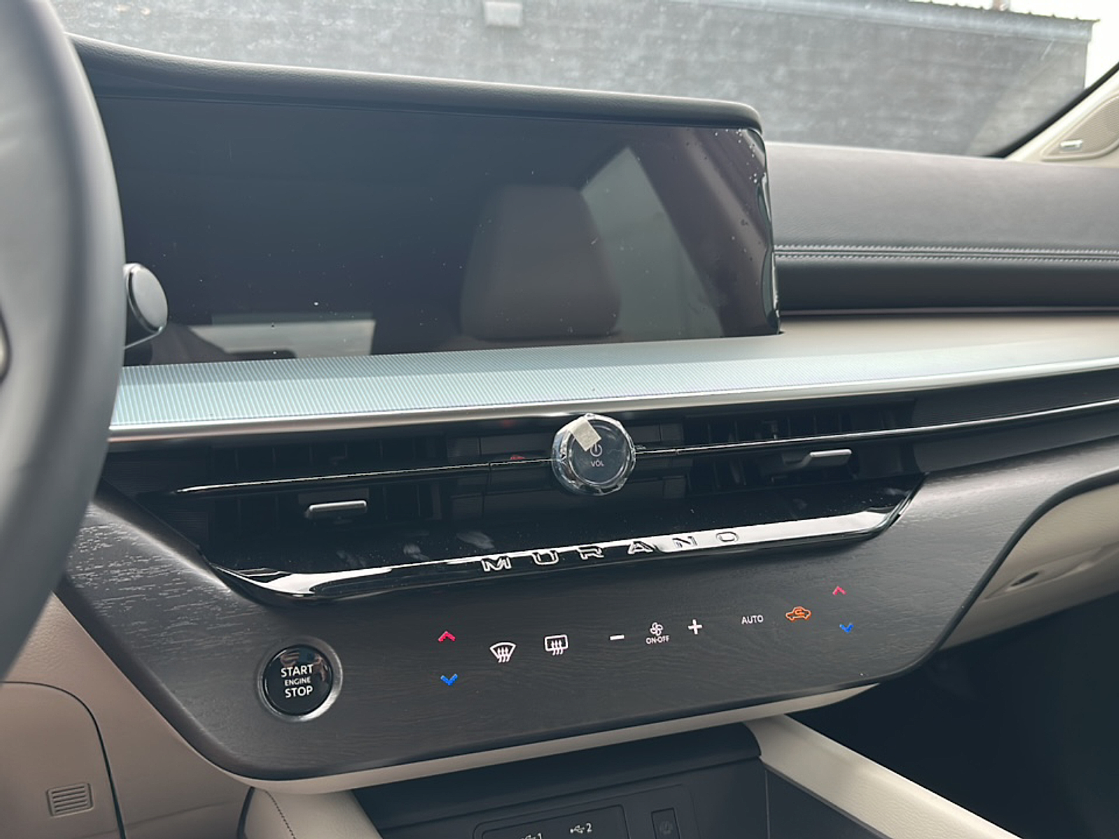 2025 Nissan Murano SL photo 13