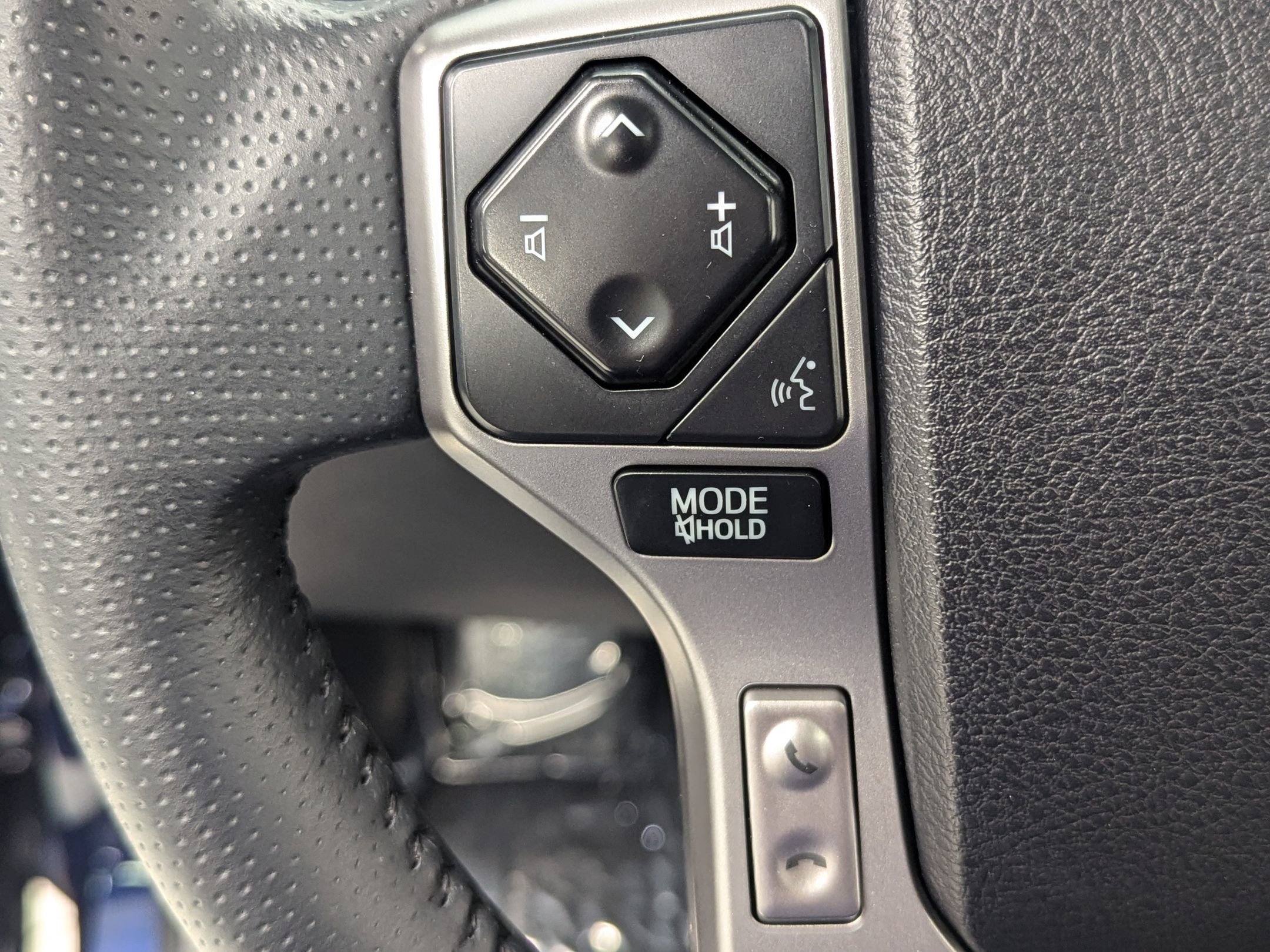 2022 Toyota 4Runner Limited photo 13