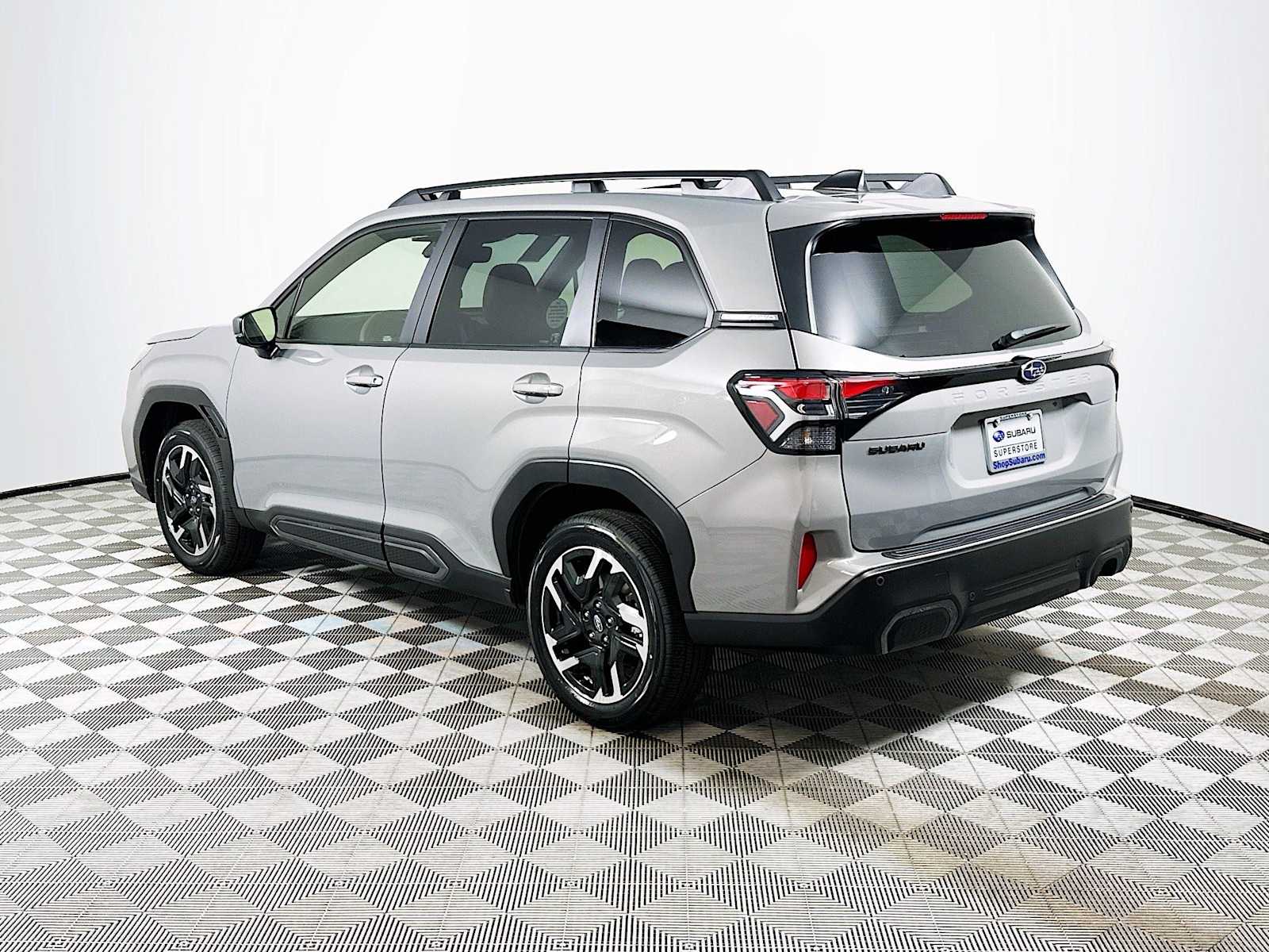 2025 Subaru Forester Limited photo 2