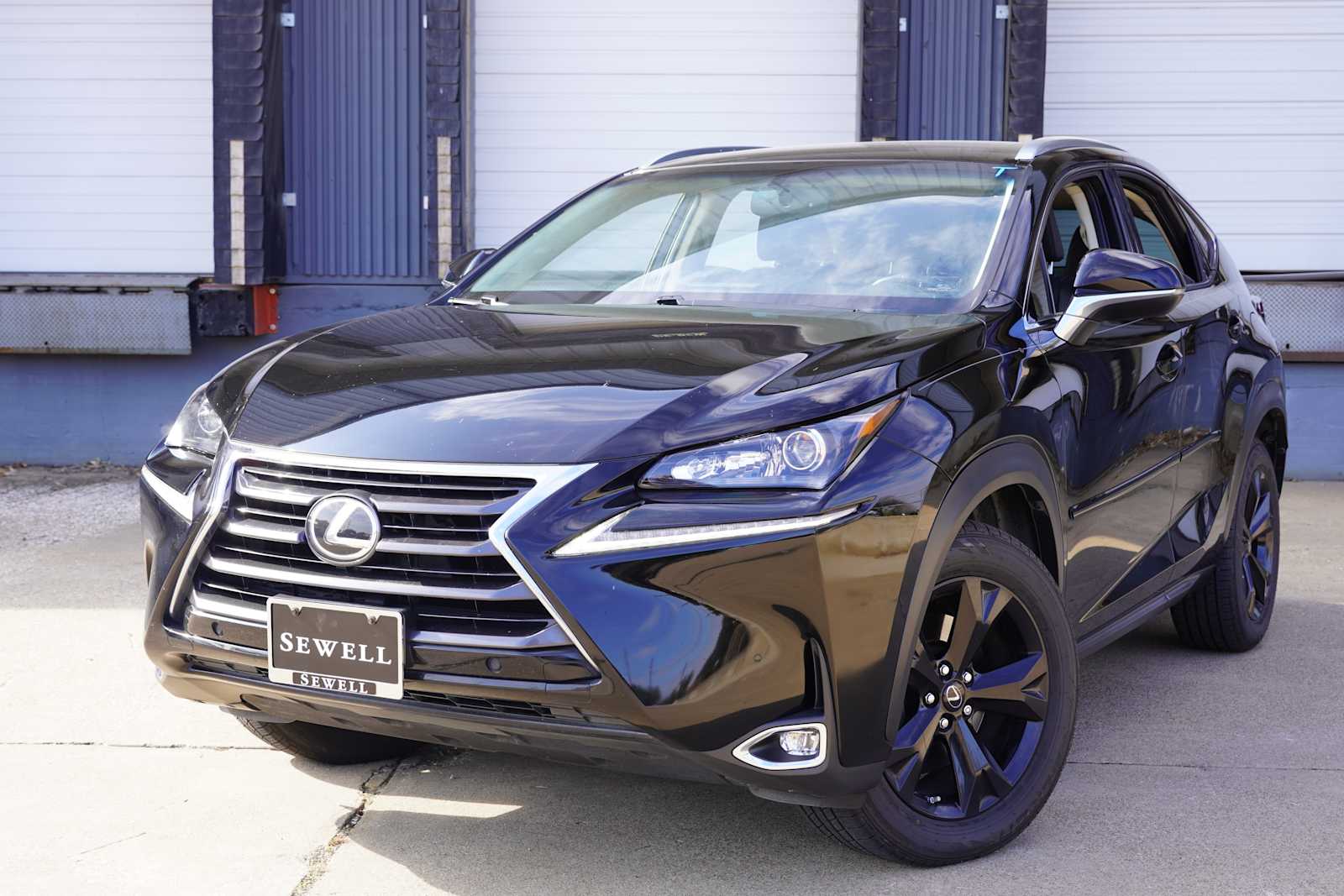 2017 Lexus NX 200t's photo