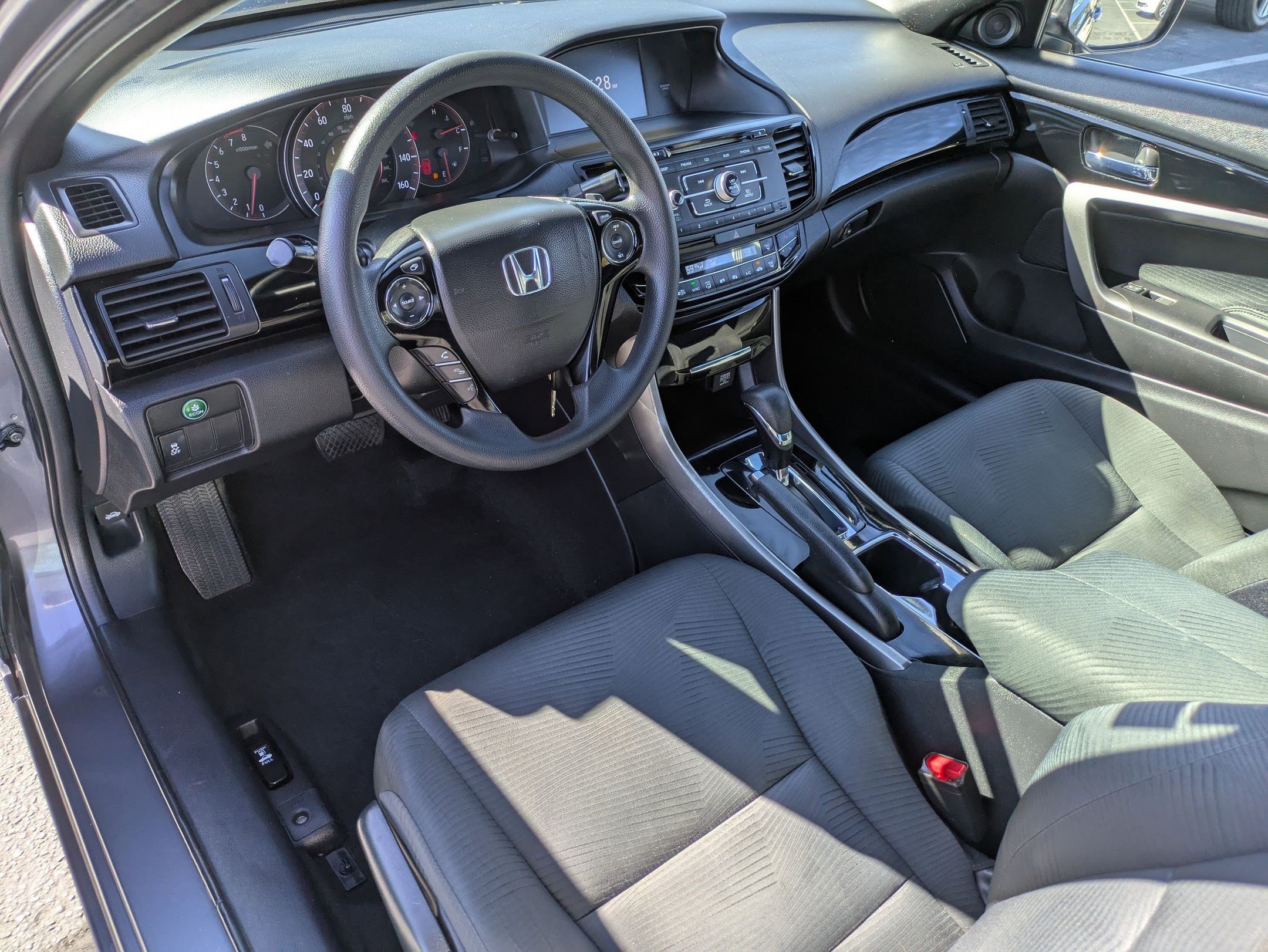 2016 Honda Accord photo 14
