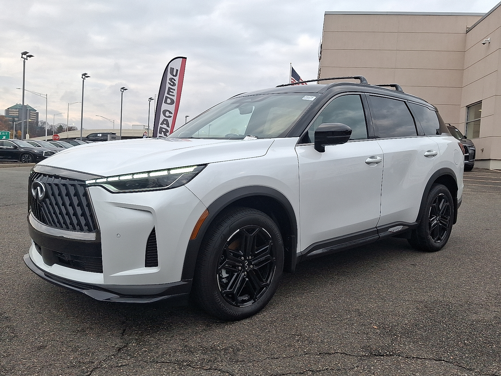 2026 INFINITI QX60 LUXE's photo