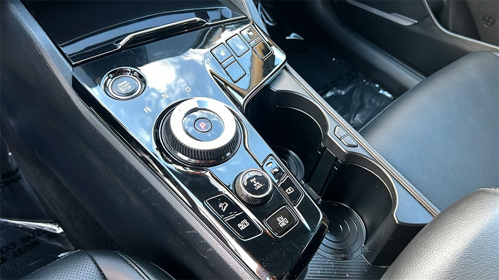 2023 Kia Sportage Plug-In Hybrid X-Line photo 14
