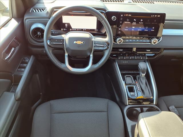 2025 Chevrolet Colorado Work Truck LT photo 2