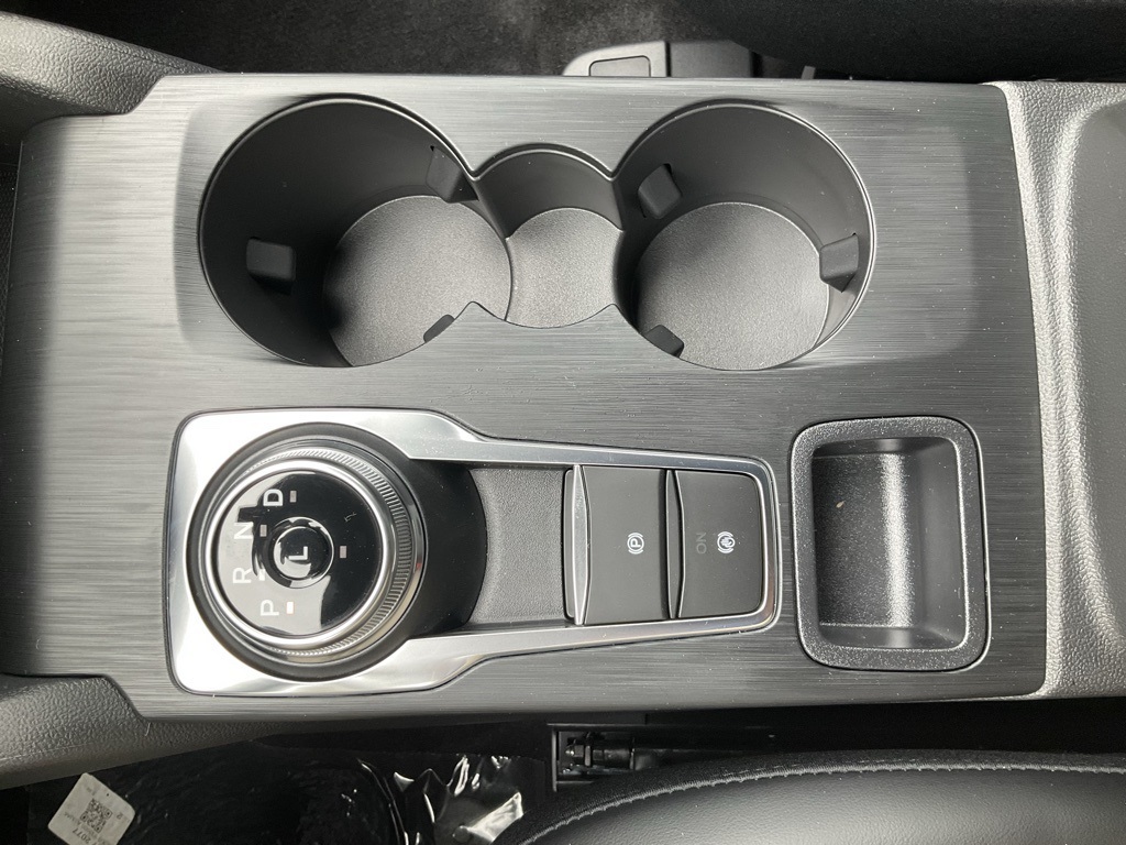 2025 Ford Escape ST-Line photo 4