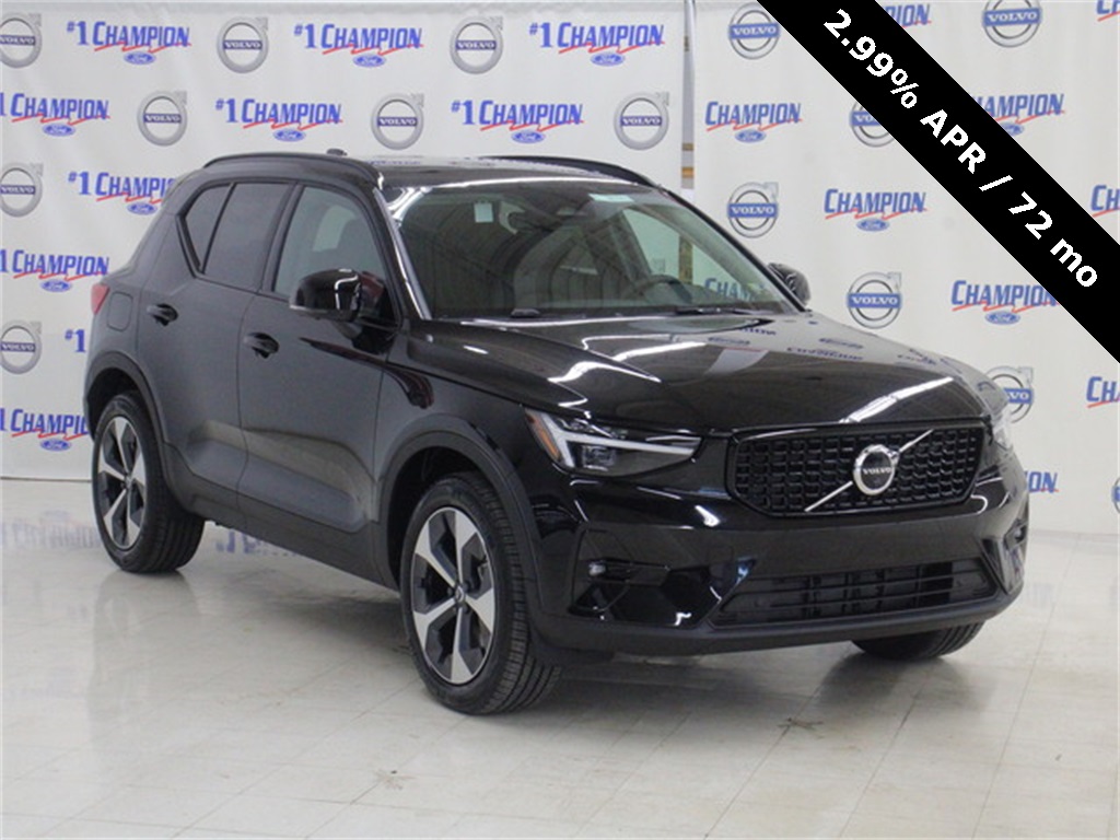 2025 Volvo XC40