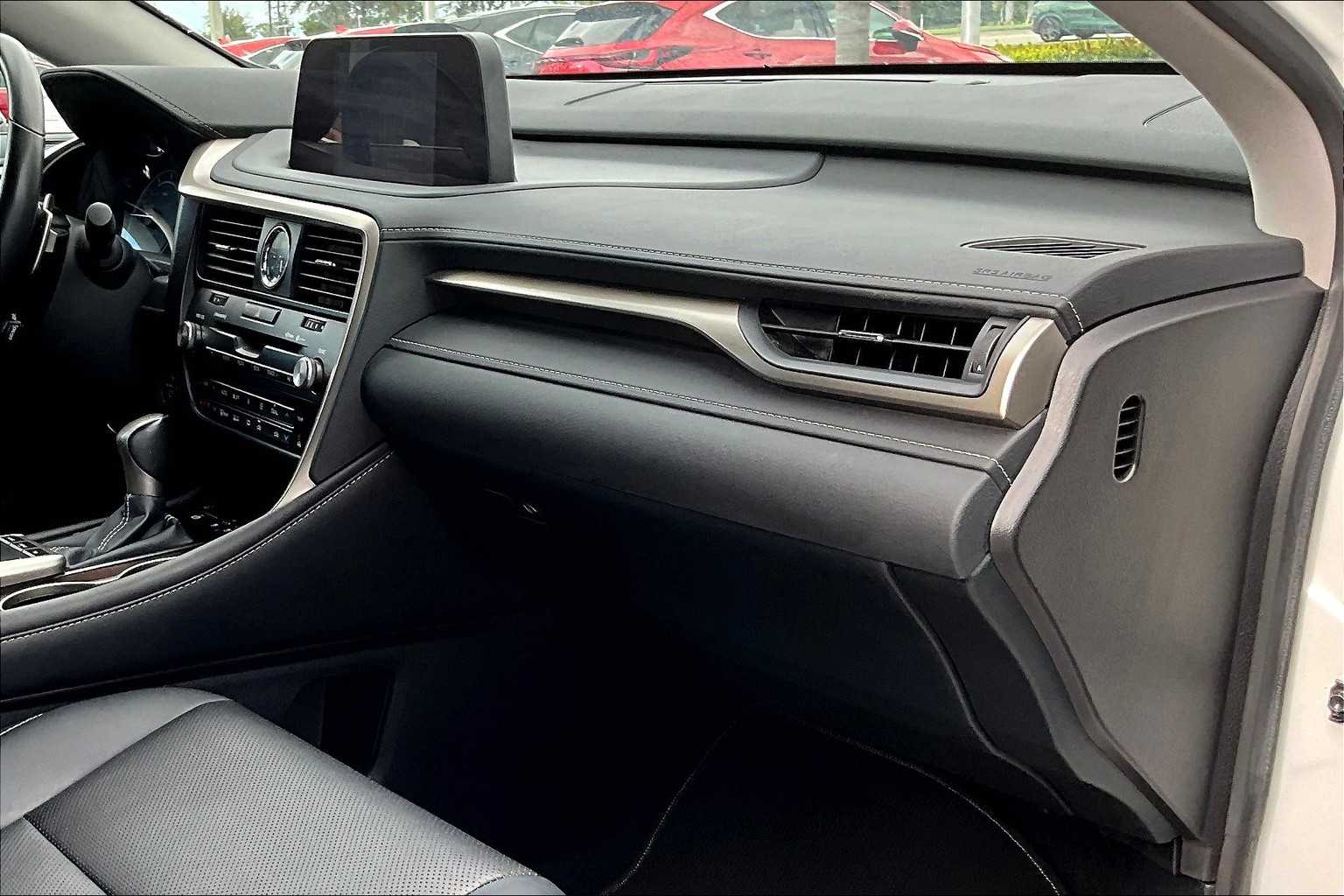 2022 Lexus RX 450h photo 18