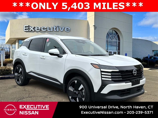 2025 Nissan Kicks SR AWD's photo