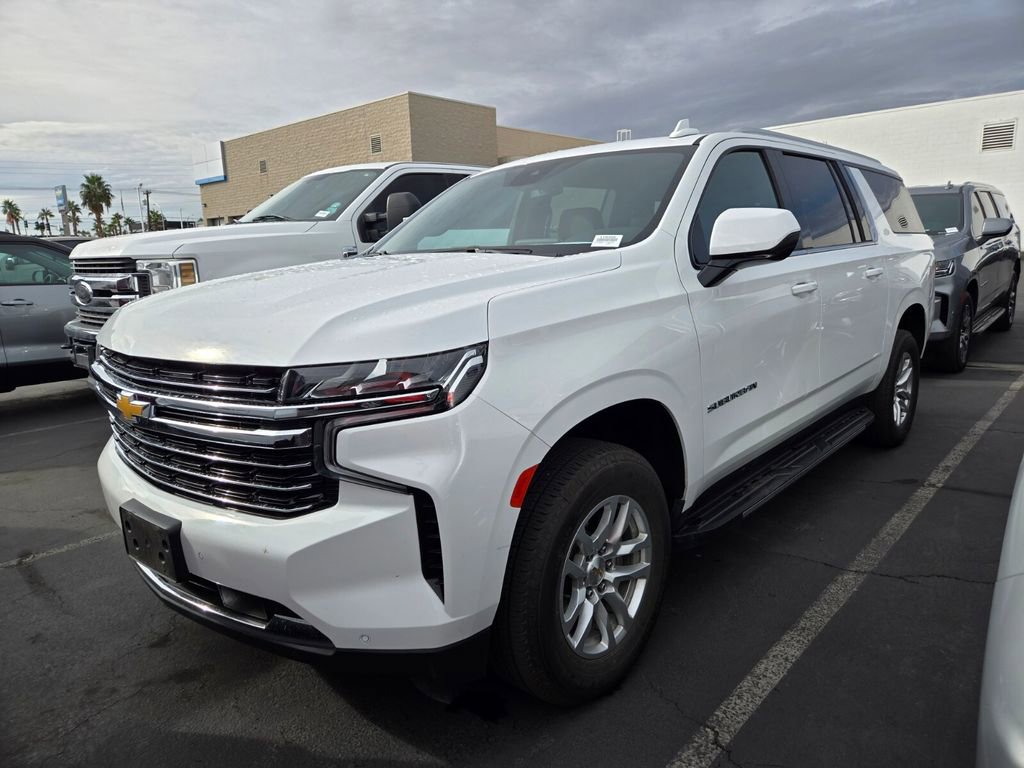 2024 Chevrolet Suburban LT's photo