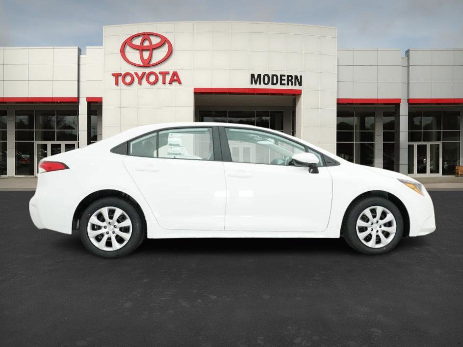2025 Toyota Corolla LE photo 26