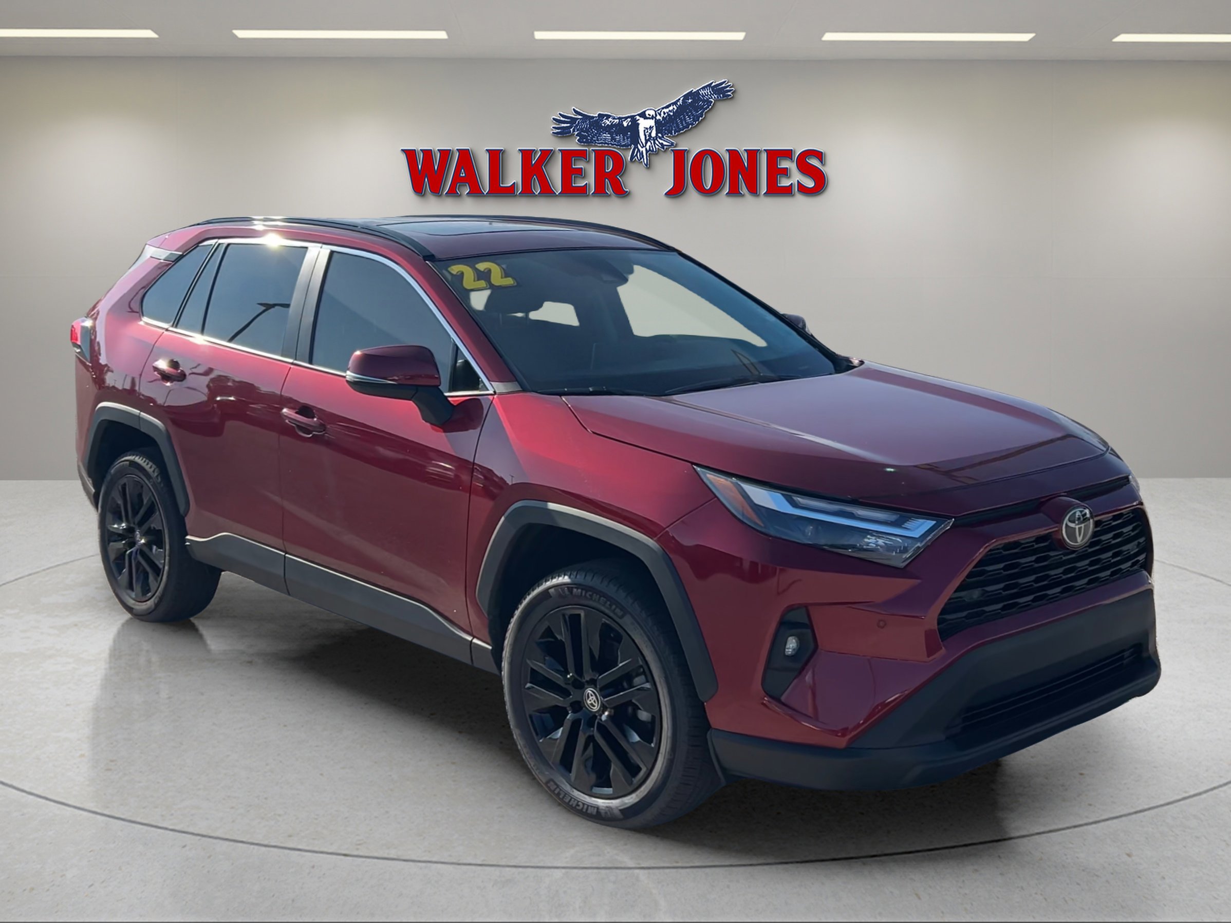 2022 Toyota RAV4 XLE Premium's photo