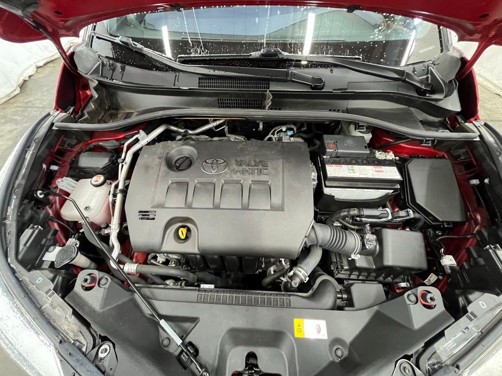 2020 Toyota C-HR XLE photo 26