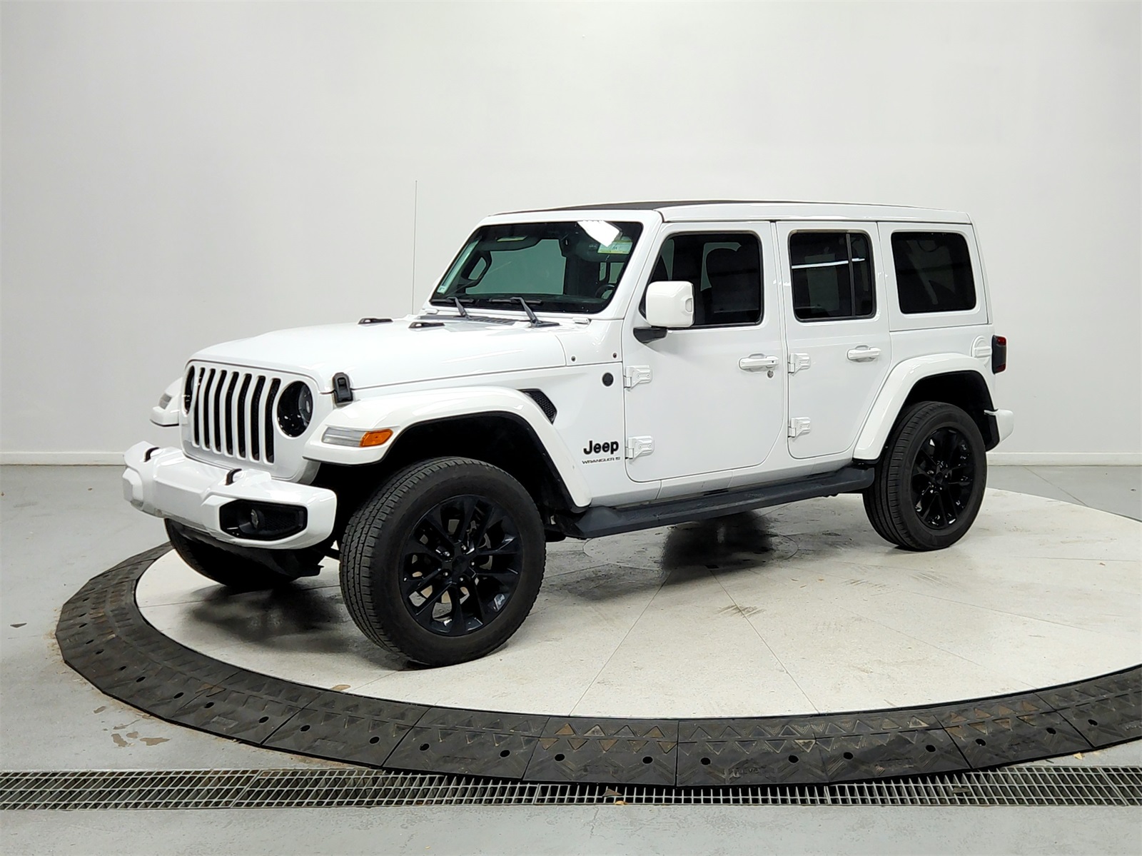 2023 Jeep Wrangler Altitude photo 3