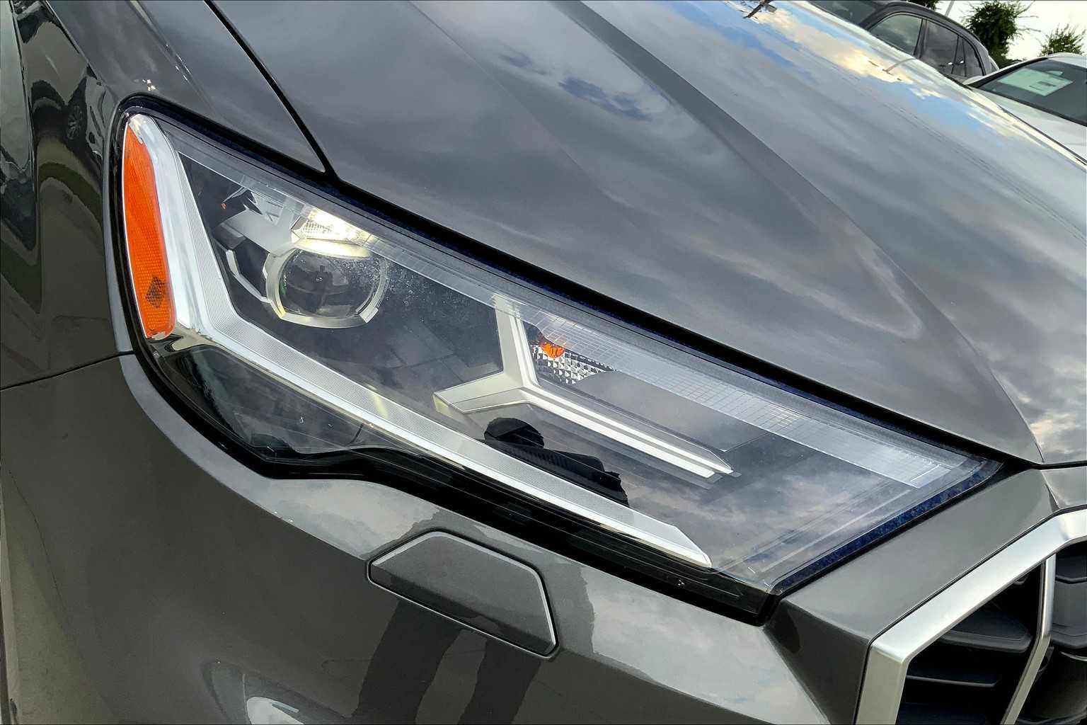 2023 Audi Q7 Premium Plus photo 23