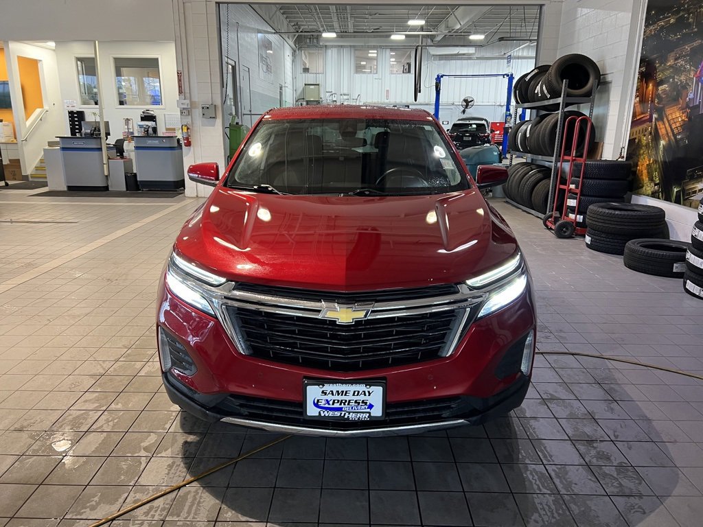 2023 Chevrolet Equinox LT photo 2