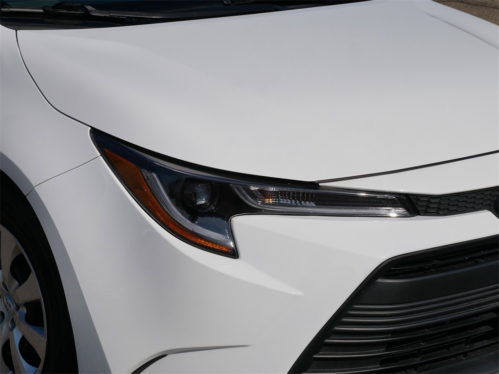 2024 Toyota Corolla LE photo 10