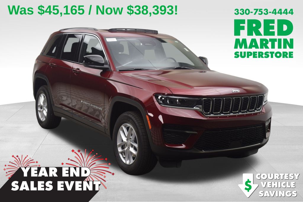 2025 Jeep Grand Cherokee Laredo's photo