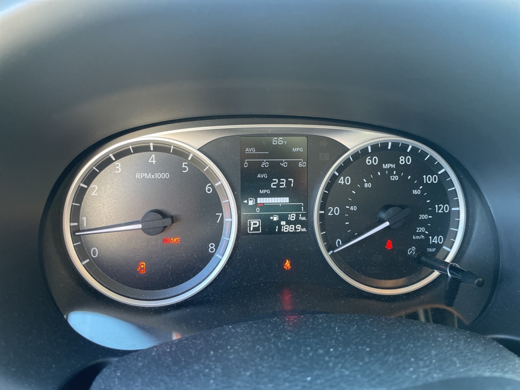 2025 Nissan KICKS PLAY Base