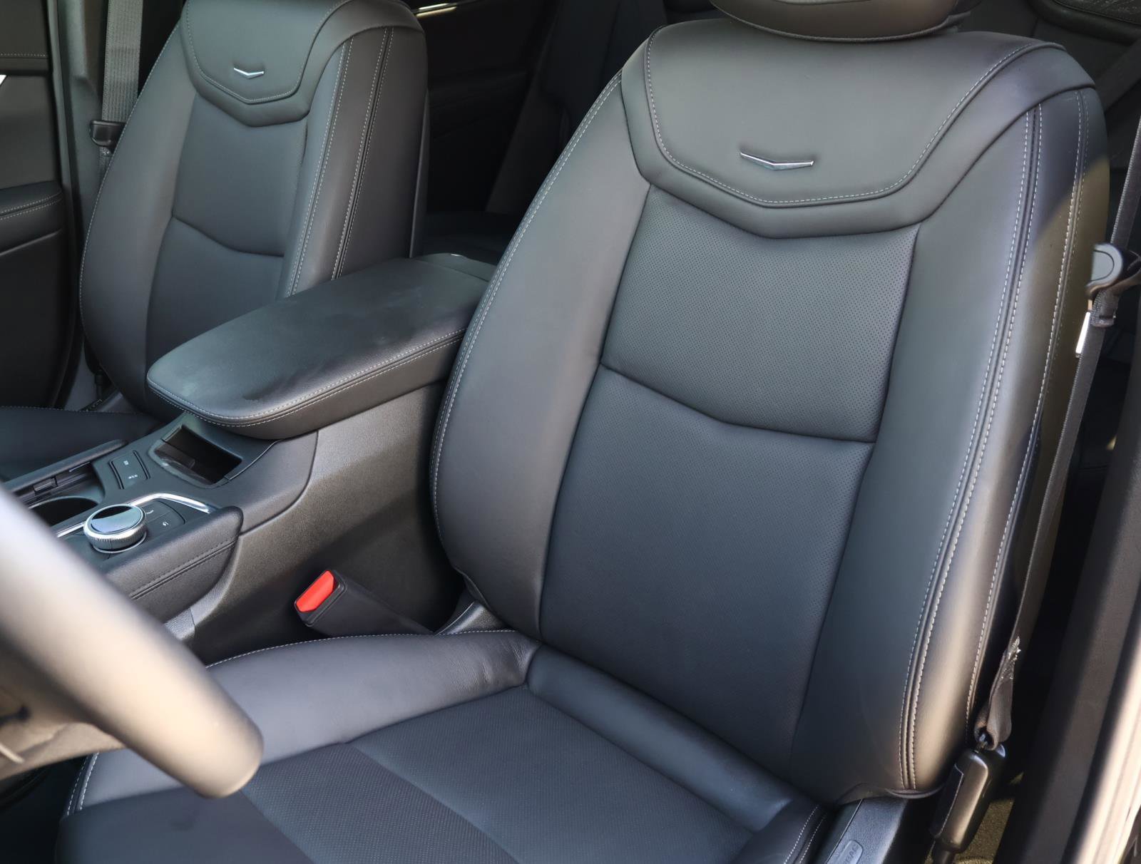 2025 Cadillac XT6 Premium Luxury photo 18