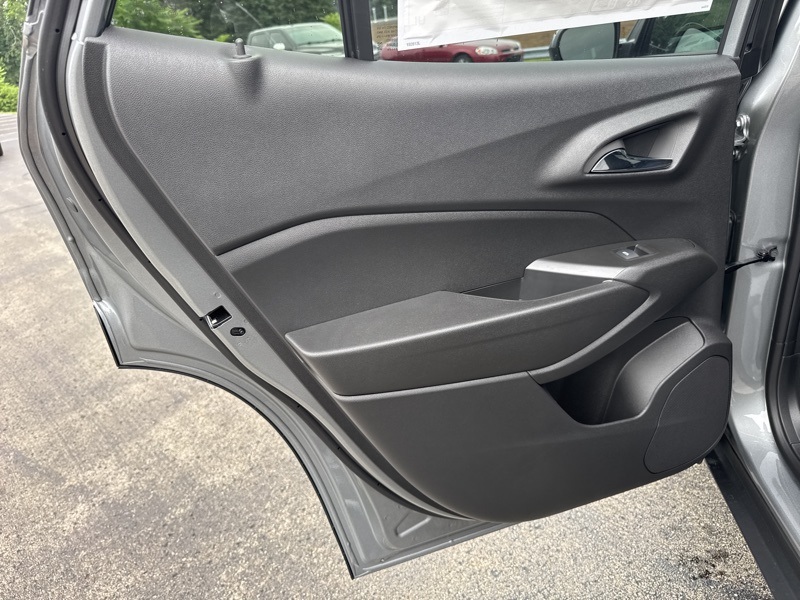 2025 Chevrolet Trax LS photo 26
