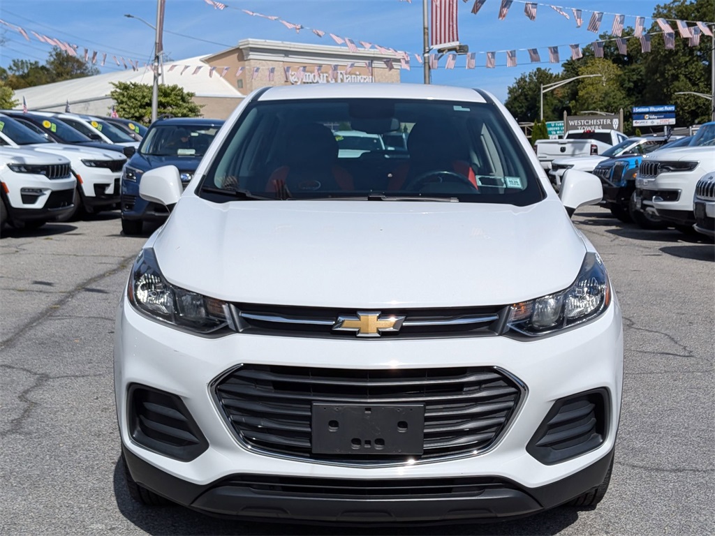 2020 Chevrolet Trax LS photo 2