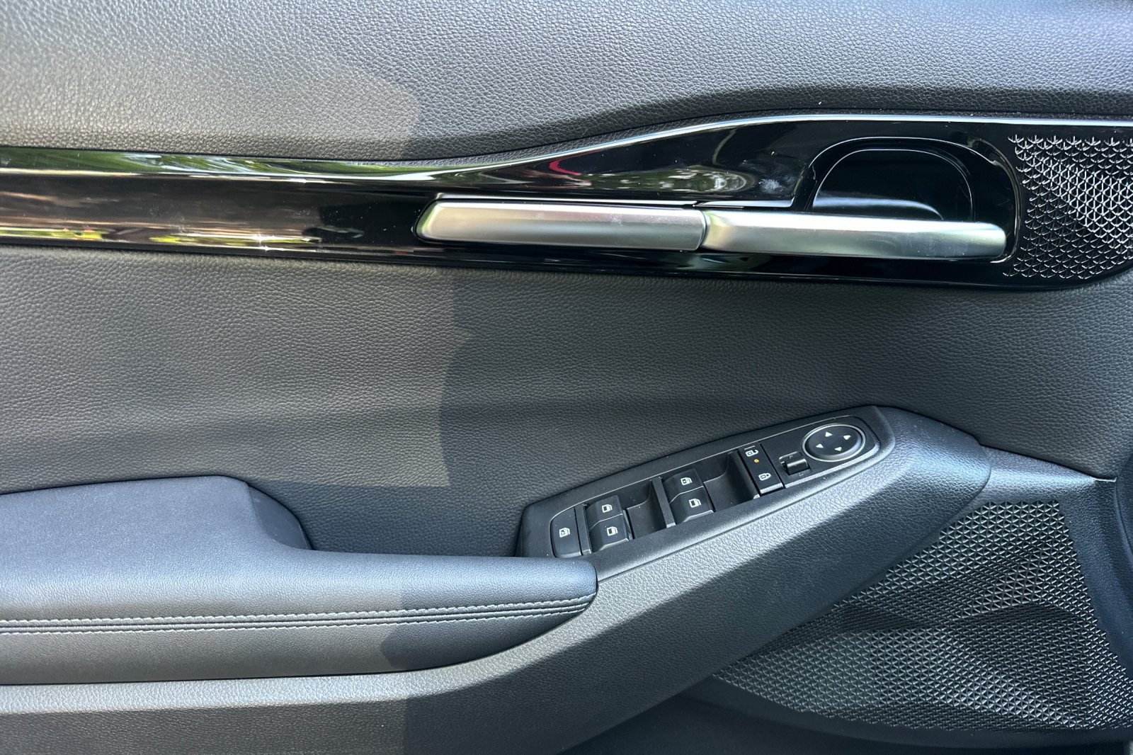 2025 Kia Seltos S X-Line photo 7