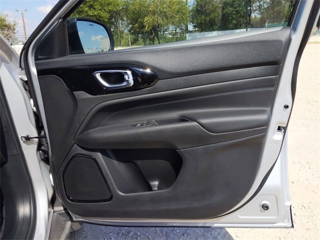2026 Jeep Compass Latitude Altitude photo 29