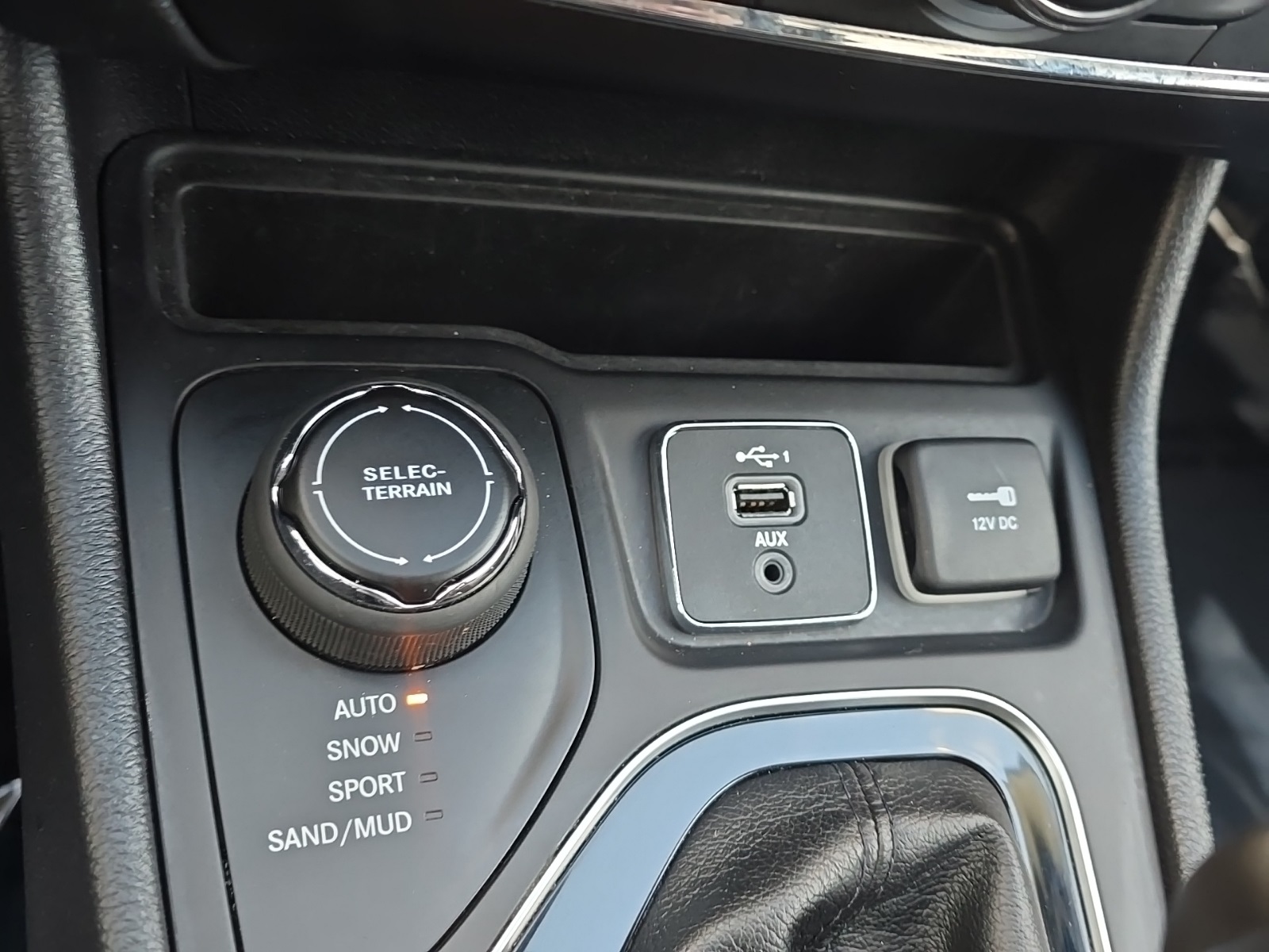 2020 Jeep Cherokee Limited photo 16
