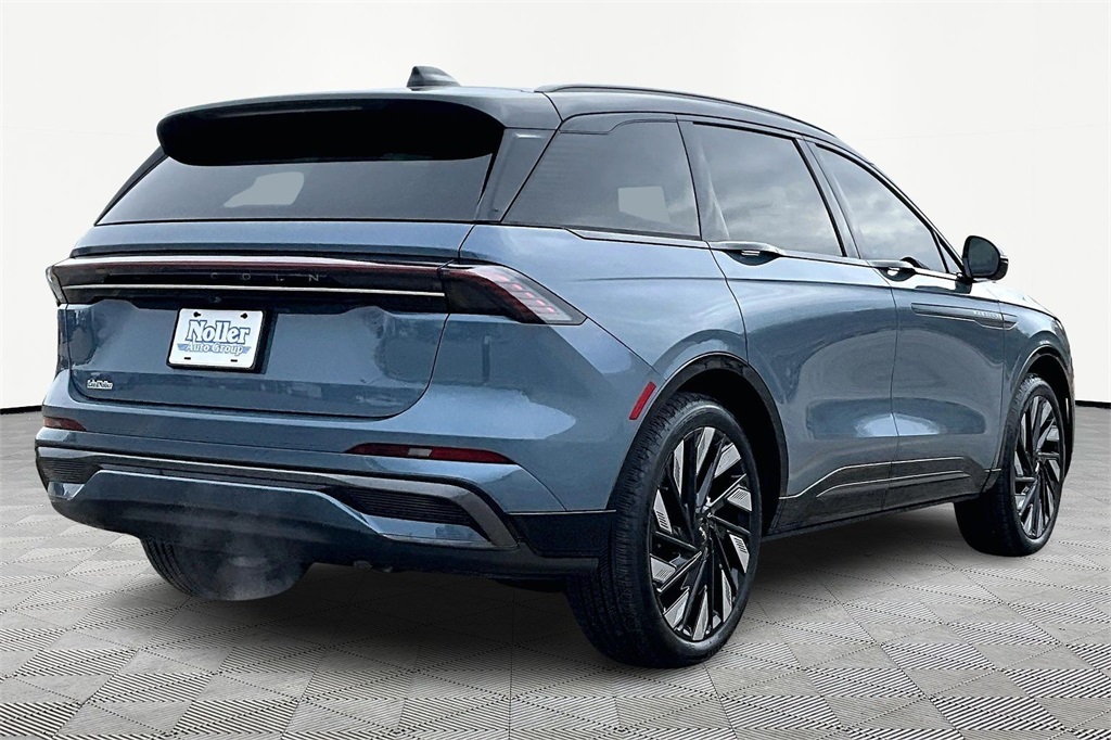 Used 2025 Lincoln Nautilus Reserve with VIN 5LMPJ8K47SJ965325 for sale in Kansas City