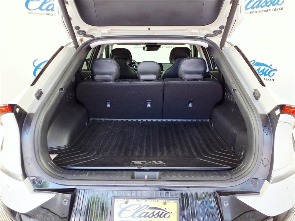 2022 Kia EV6 Wind photo 9