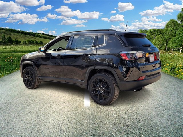 2026 Jeep Compass Latitude Altitude photo 2