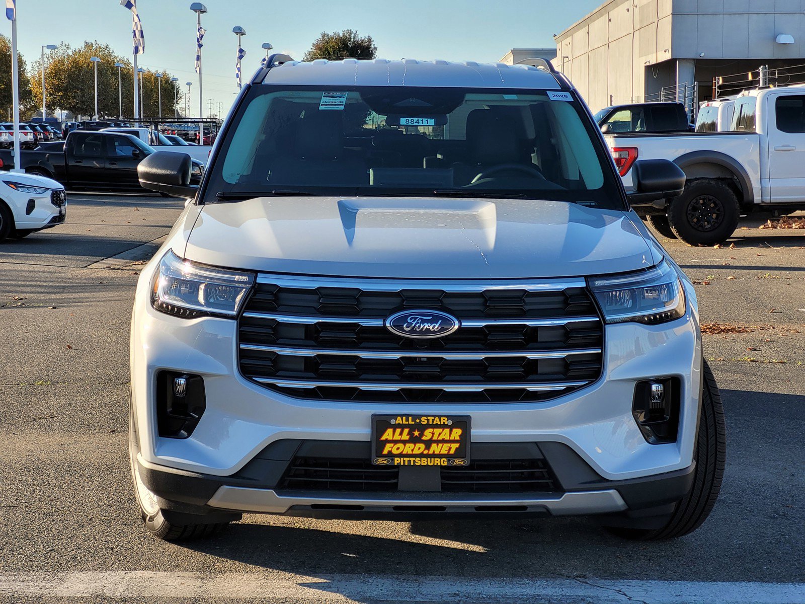 2026 Ford Explorer photo 2