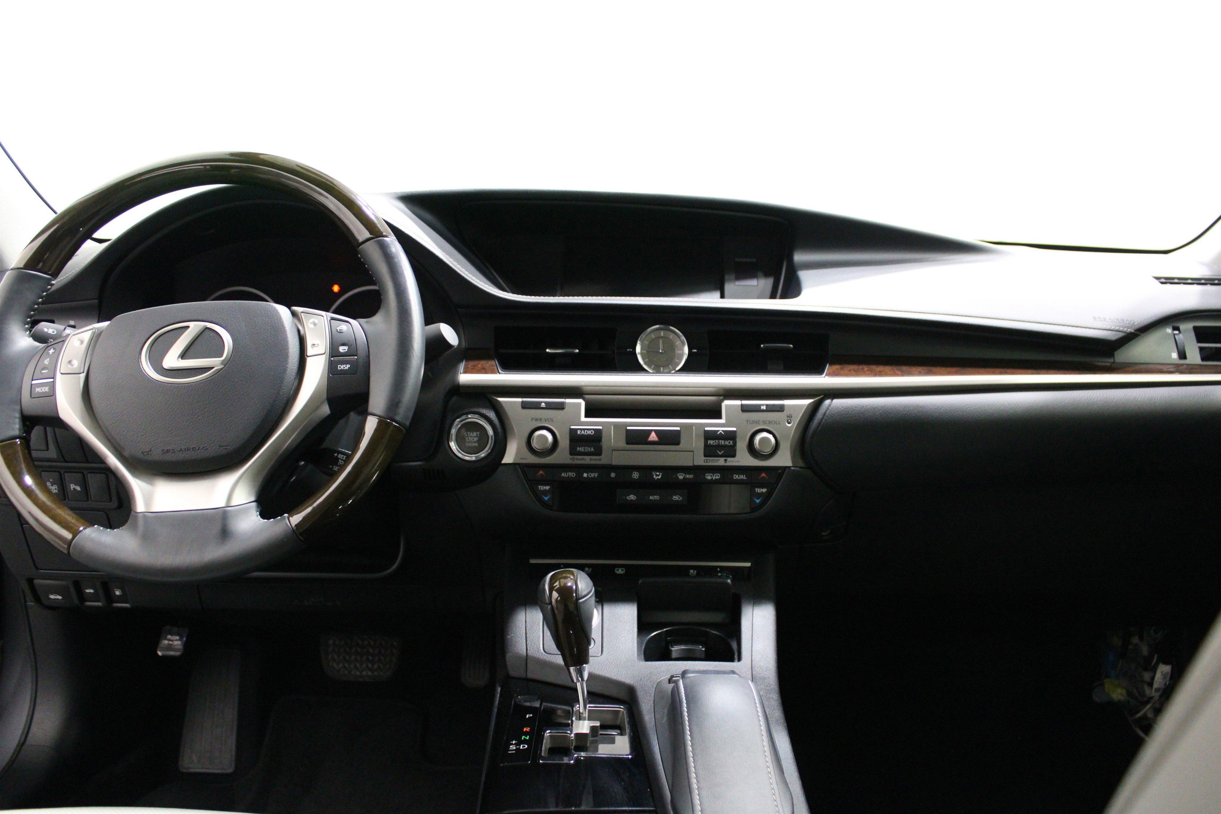 2015 Lexus ES 350 photo 2