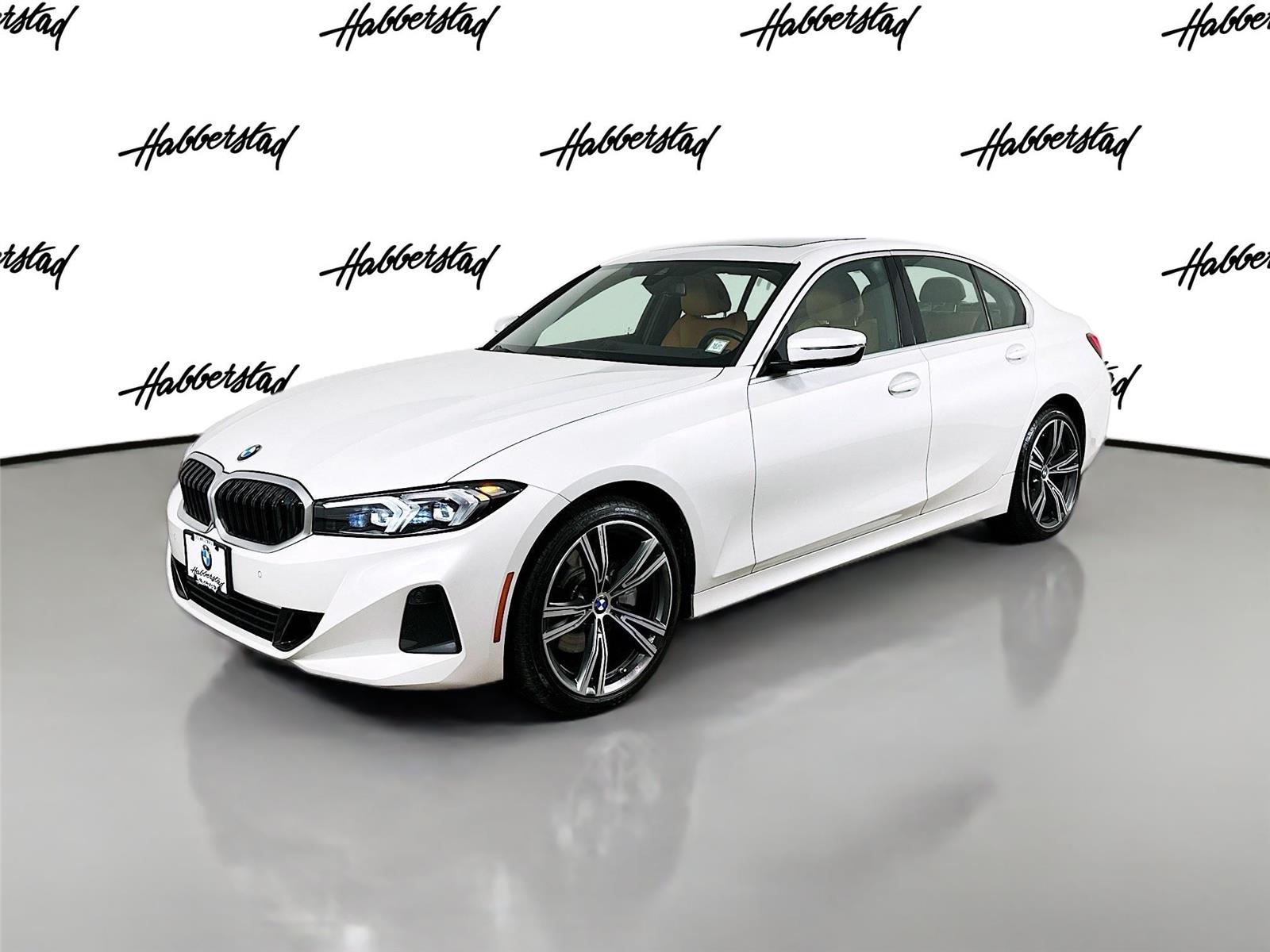 2024 BMW 3 Series 330i's photo