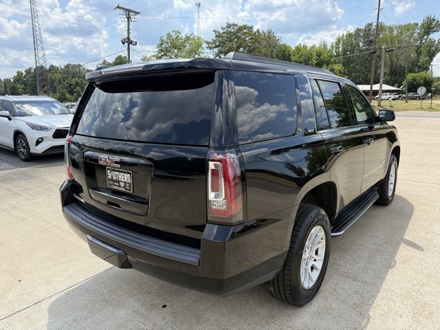2017 Gmc Yukon SLT photo 4