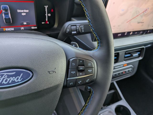 2025 Ford Maverick photo 17
