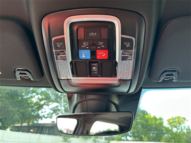 2025 Ram 2500 Laramie photo 32