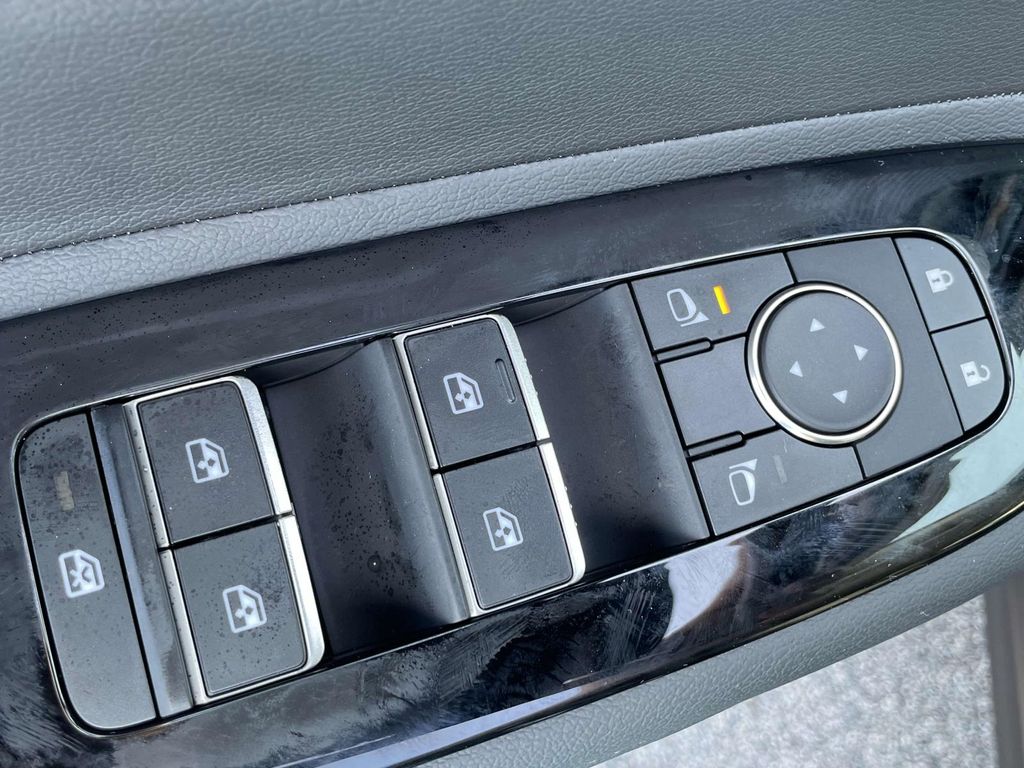 2025 Nissan Murano SV photo 12