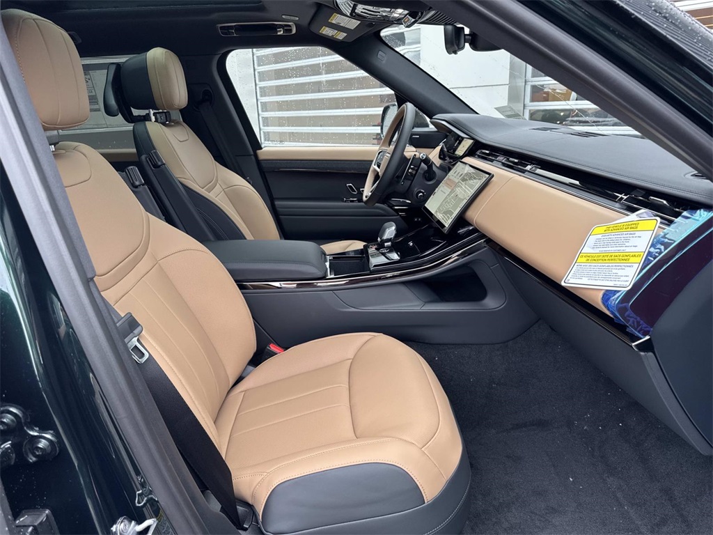 2025 Land Rover Range Rover Sport SE photo 10