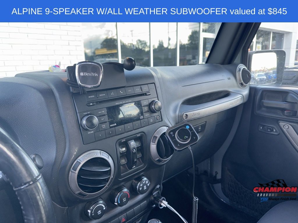 2015 Jeep Wrangler Unlimited Sport photo 4