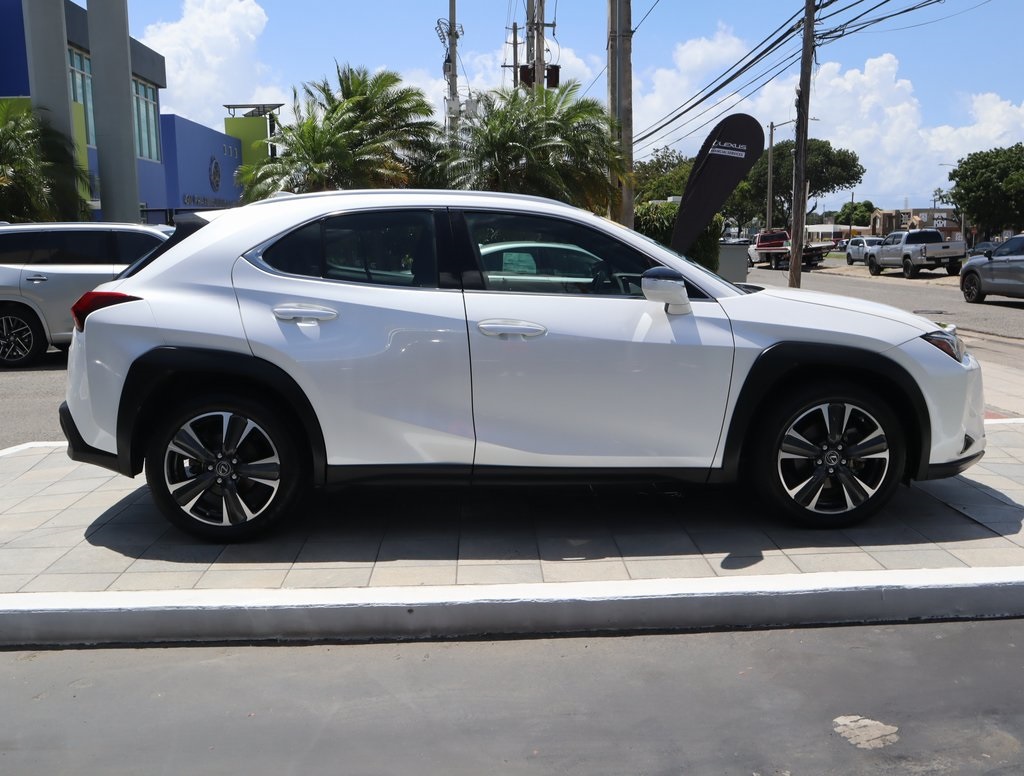 2020 Lexus UX 200 photo 4
