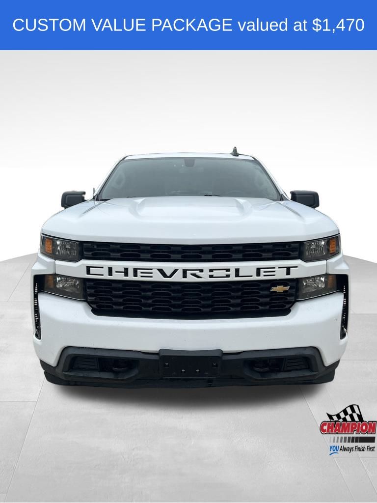 2020 Chevrolet Silverado 1500 Custom photo 2