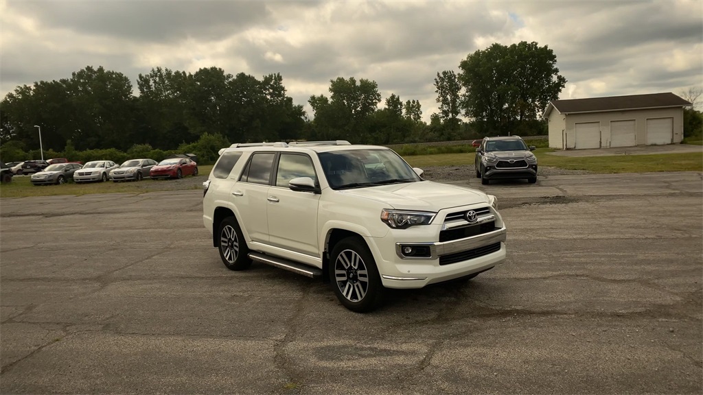 2023 Toyota 4Runner Limited photo 2